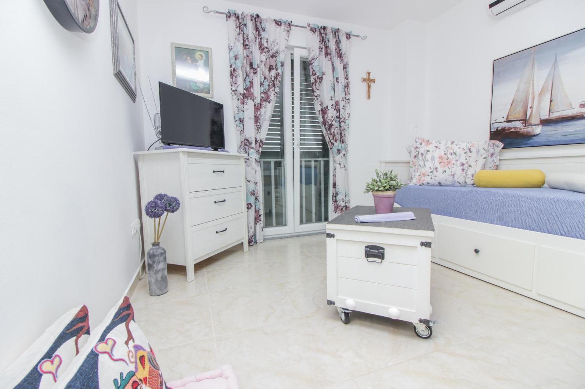 New! Aenona 200m From The Beach, Nin