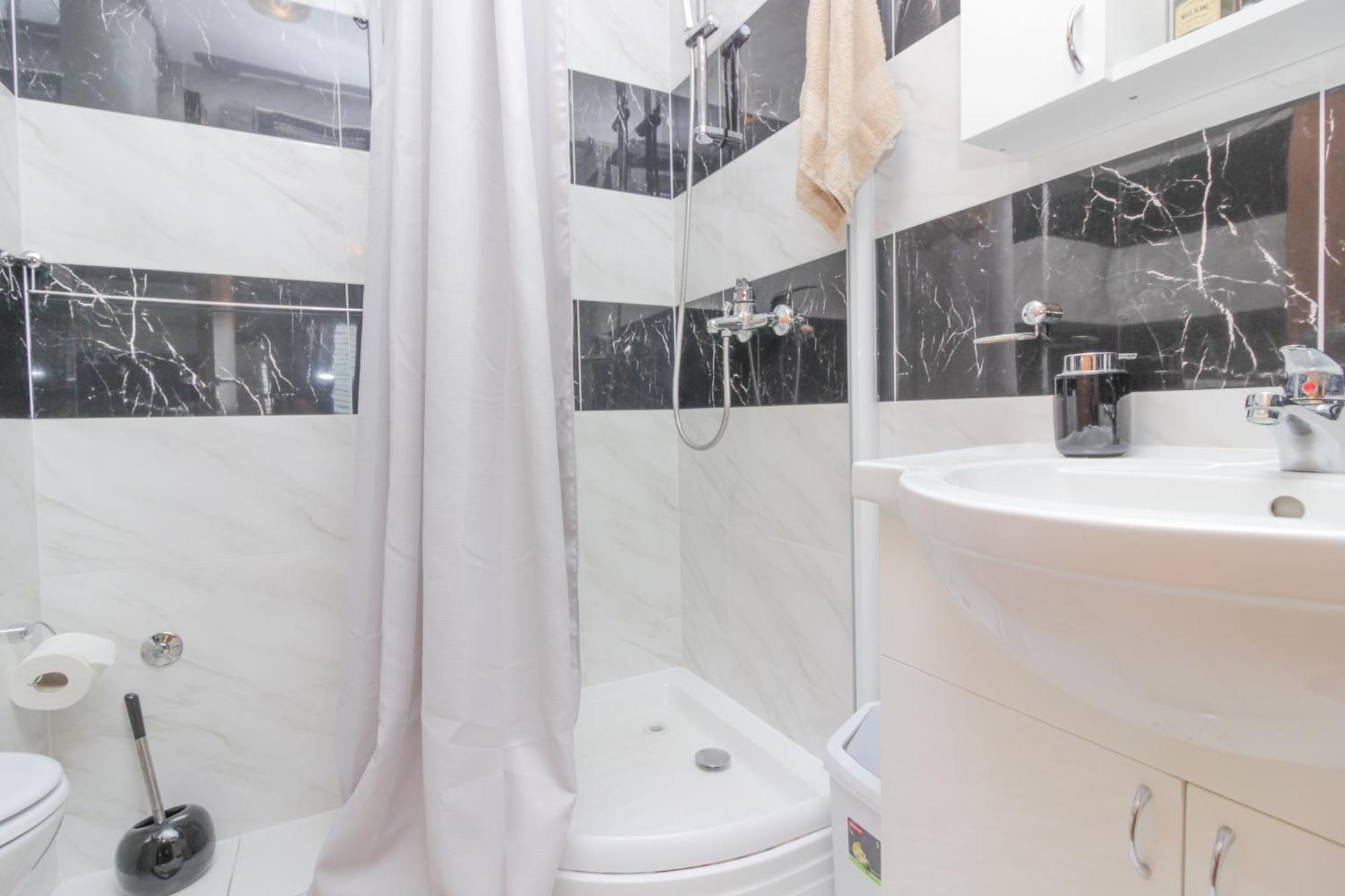 New! Aenona 200m From The Beach,
