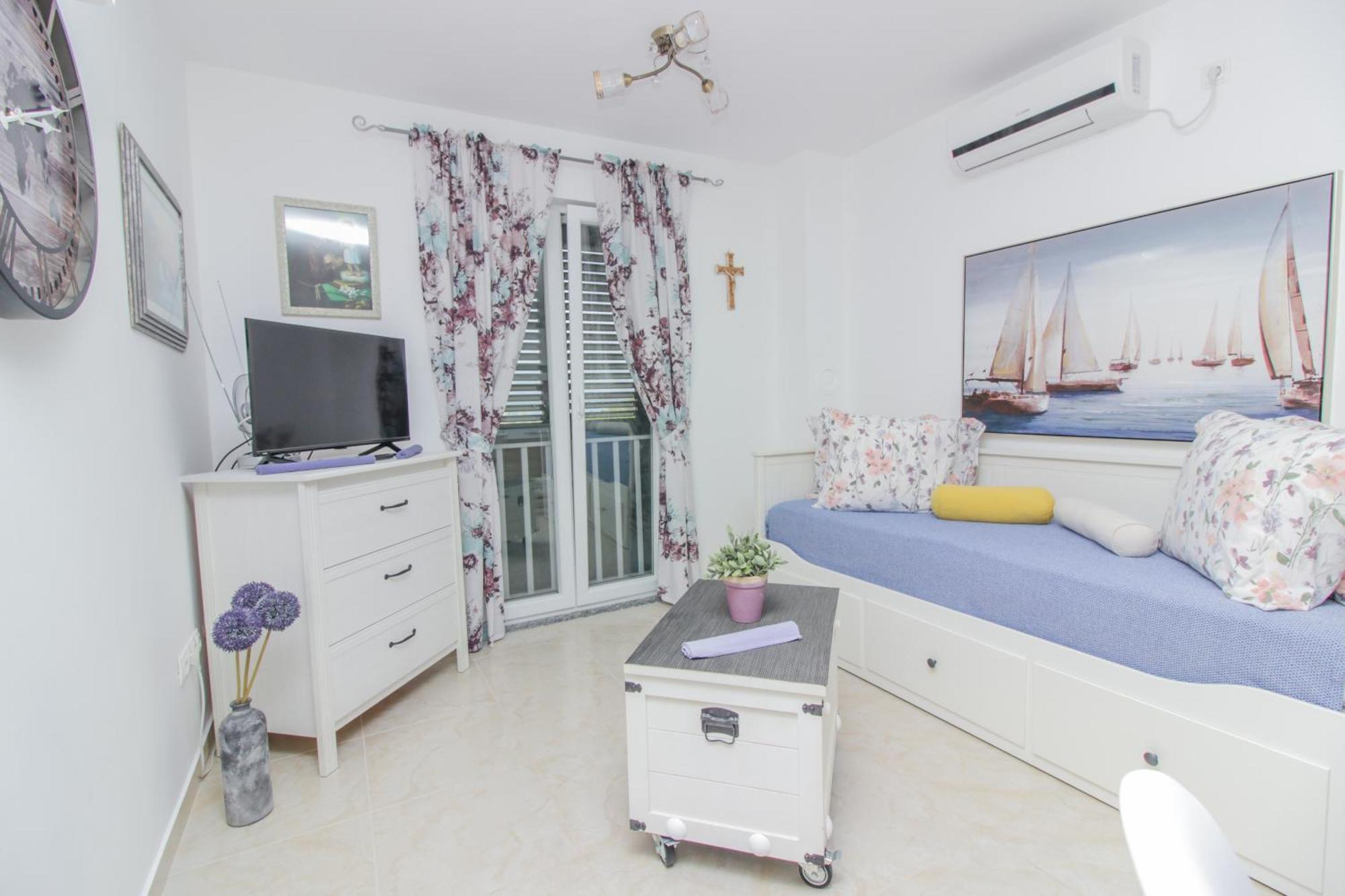New! Aenona 200m From The Beach,